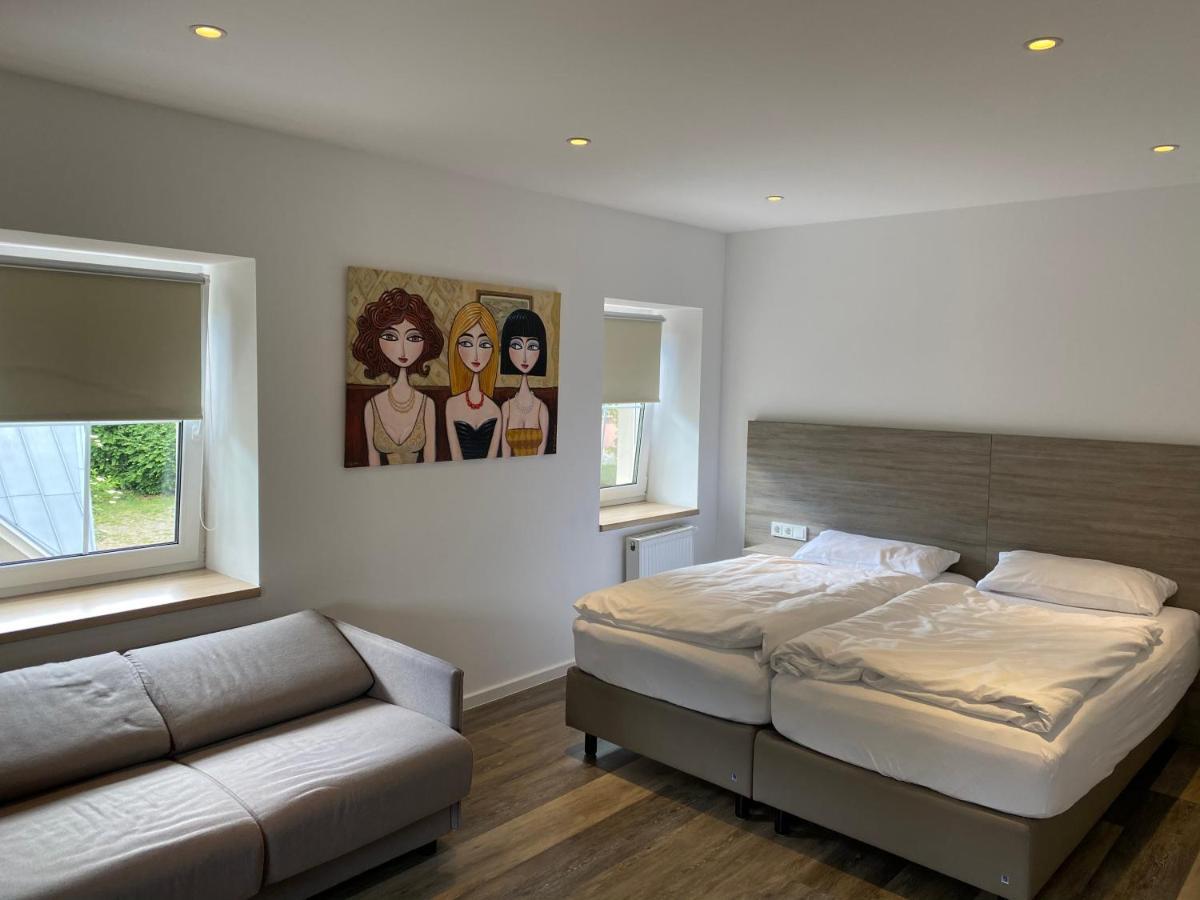 Hotel Eschberger Hof Saarbrücken Esterno foto